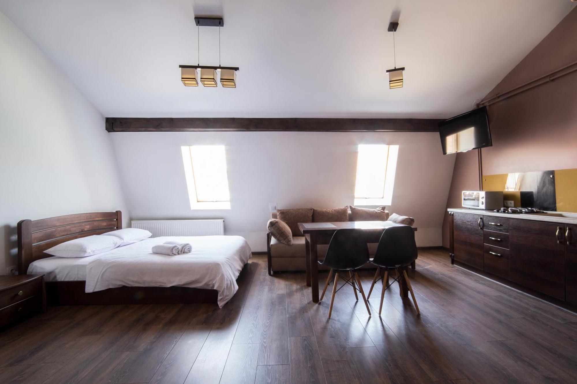 Аpartments In The Center On Mitniy Square Apartment Lviv Bagian luar foto