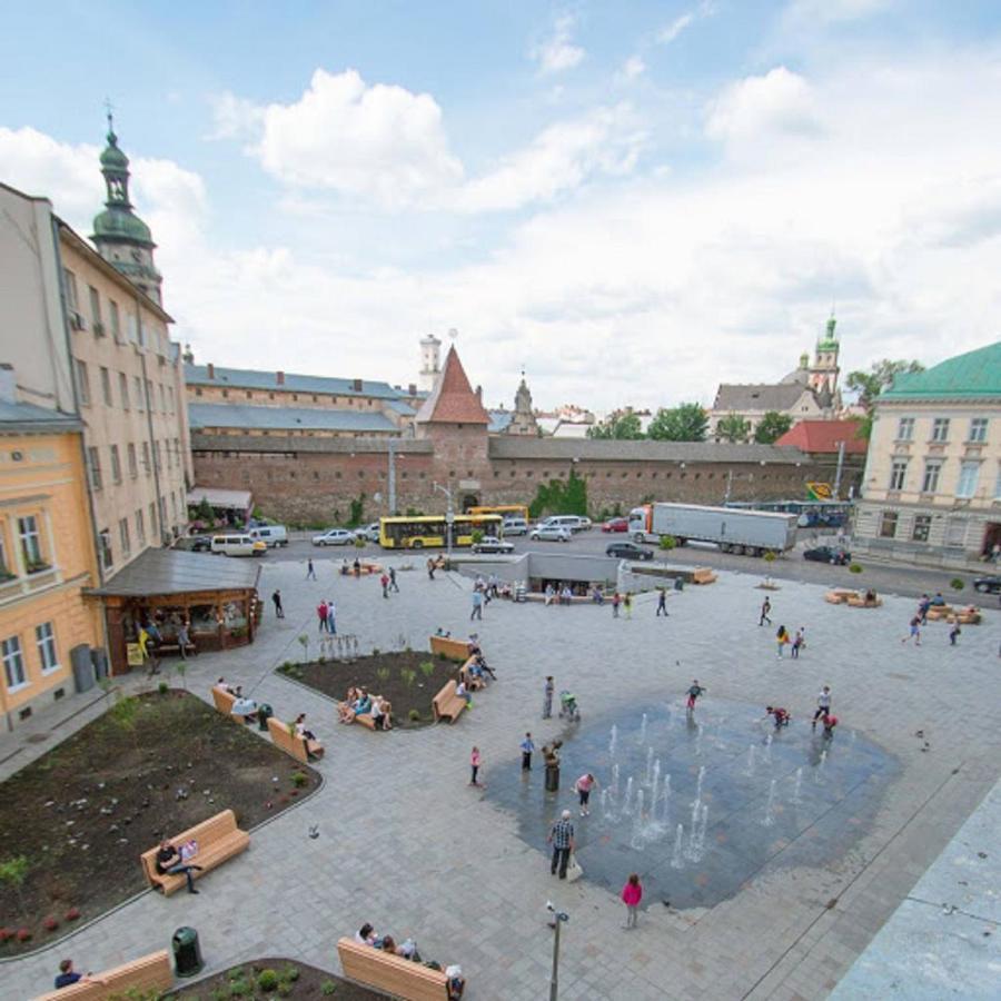 Аpartments In The Center On Mitniy Square Apartment Lviv Bagian luar foto